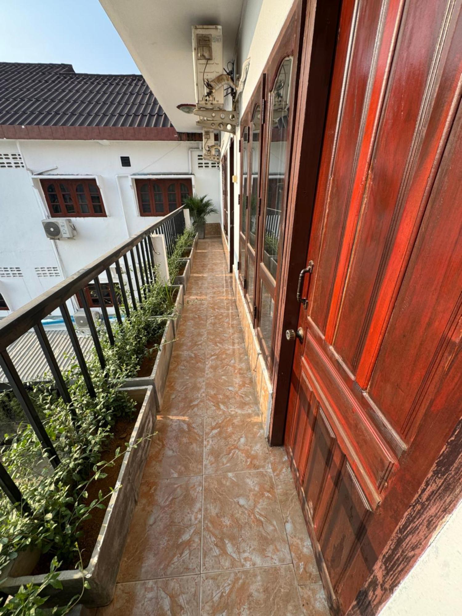 Vang Vieng Green Hotel מראה חיצוני תמונה