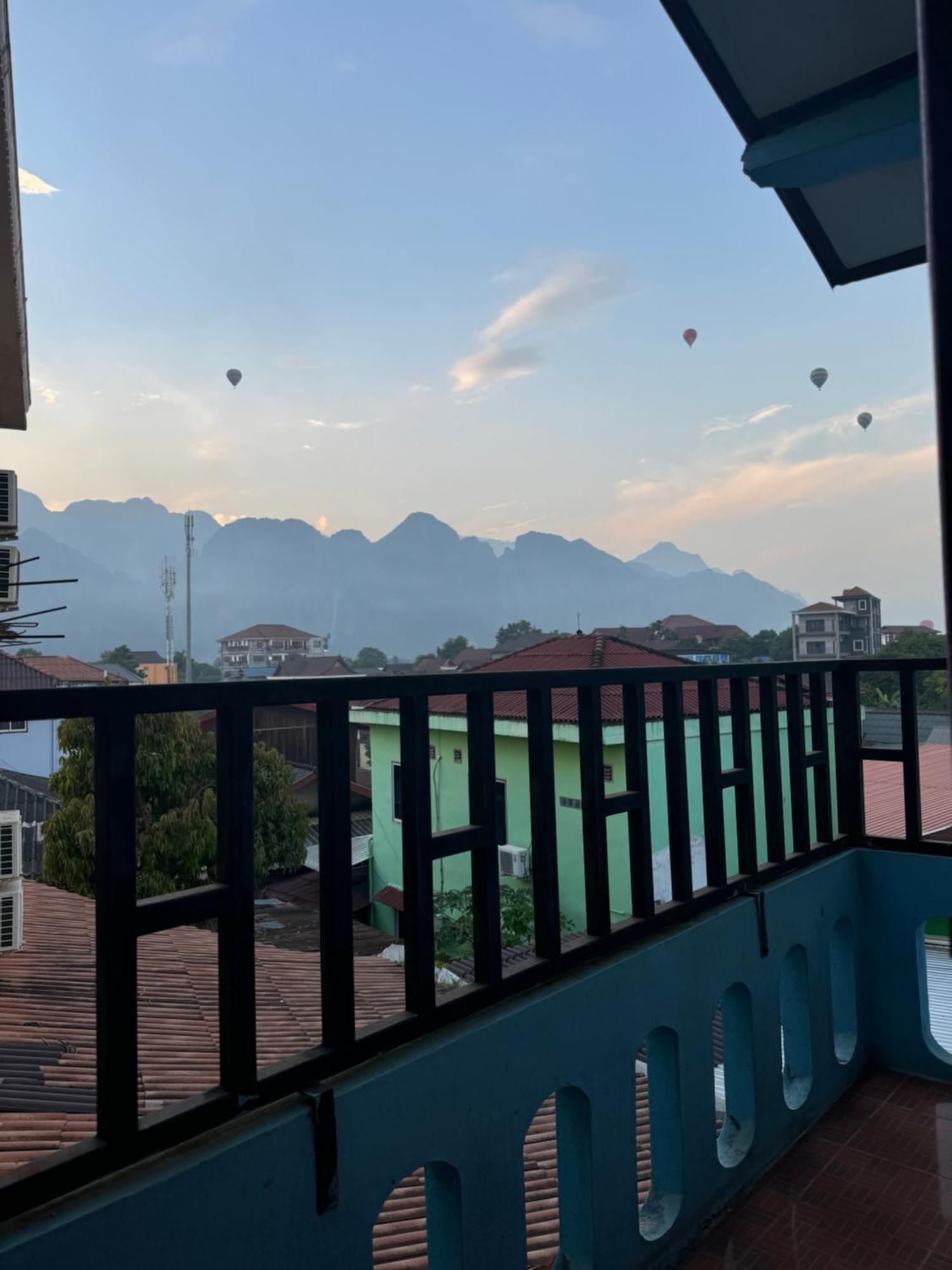 Vang Vieng Green Hotel מראה חיצוני תמונה